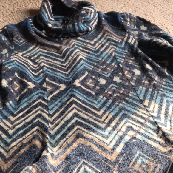 ROYCE Art Deco Design Tunic - Picture 3 of 5